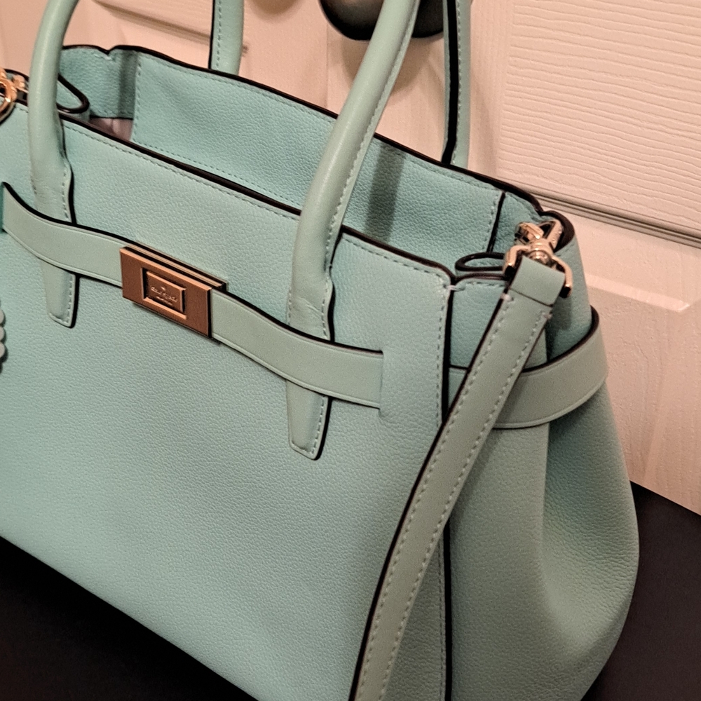 Kate Spade Mint Green Handbag with nwot bag charm&Nwot dust bag. - Picture 2 of 9